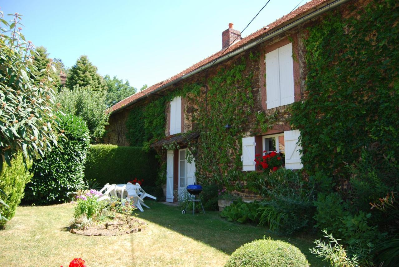Gite Les Glycines Diges Exterior foto